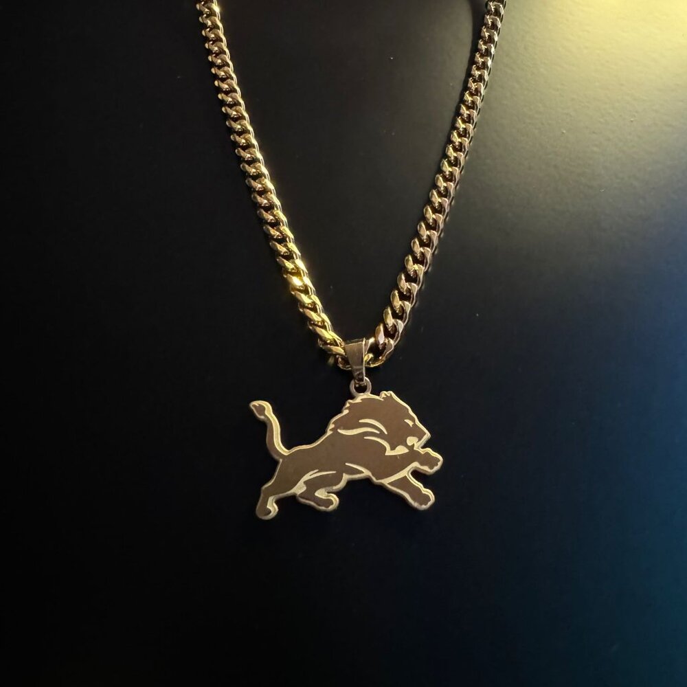 Detroit Lions Necklace - Gold Plated - 5mm Cuban - 22" Chain - Valentines Day